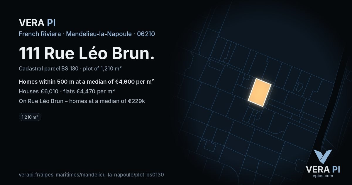 111 Rue Léo Brun, Mandelieu-la-Napoule at night – the plot lit, the parcels around coloured by the prices near them