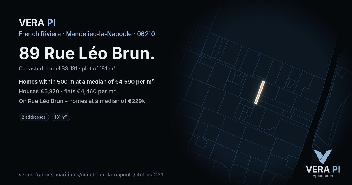 89 Rue Léo Brun, Mandelieu-la-Napoule at night – the plot lit, the parcels around coloured by the prices near them