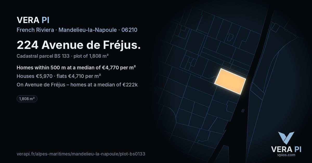 224 Avenue de Fréjus, Mandelieu-la-Napoule at night – the plot lit, the parcels around coloured by the prices near them