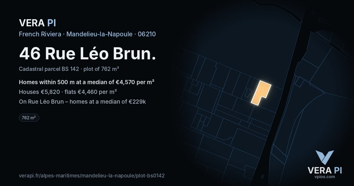 46 Rue Léo Brun, Mandelieu-la-Napoule at night – the plot lit, the parcels around coloured by the prices near them