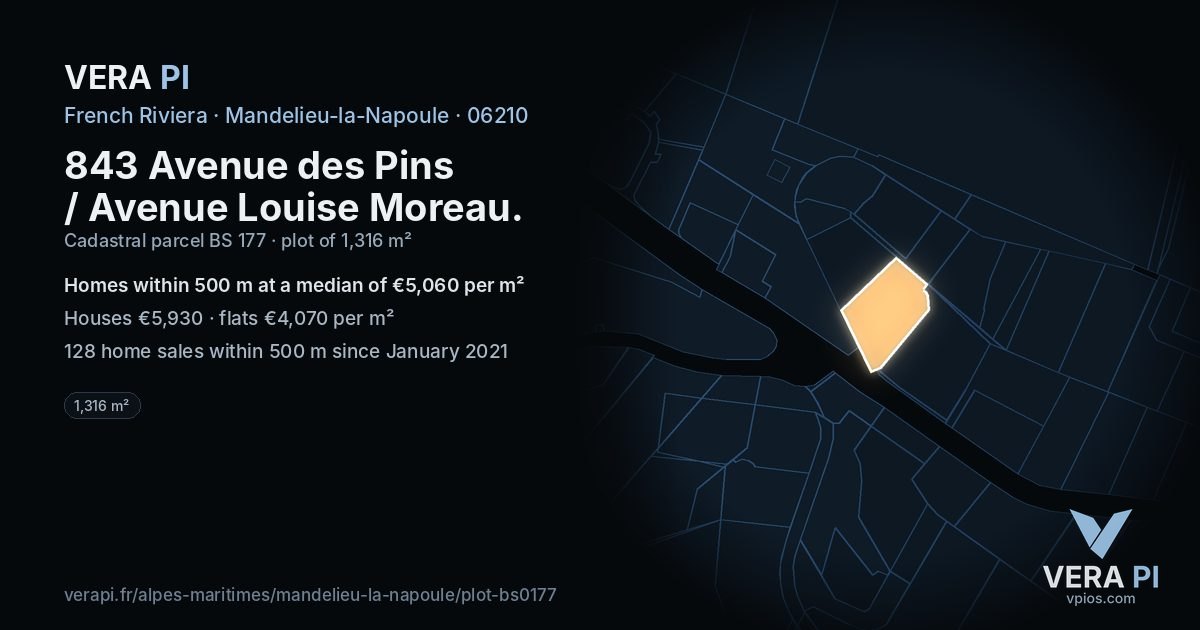 843 Avenue des Pins / Avenue Louise Moreau, Mandelieu-la-Napoule at night – the plot lit, the parcels around coloured by the prices near them