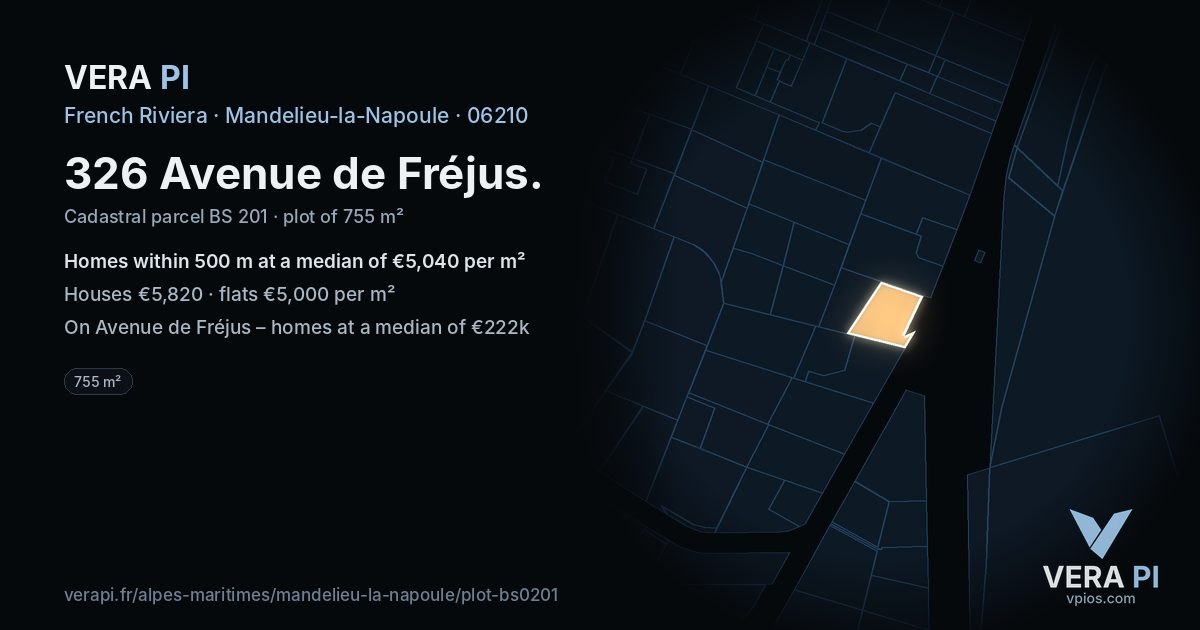 326 Avenue de Fréjus, Mandelieu-la-Napoule at night – the plot lit, the parcels around coloured by the prices near them