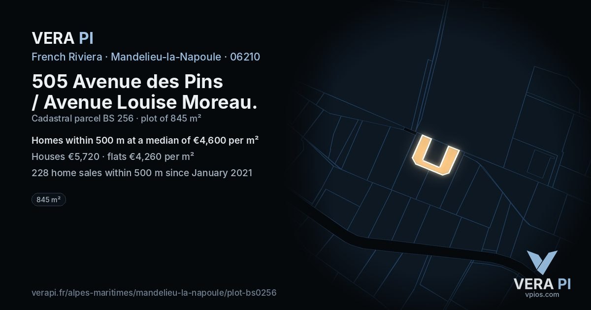 505 Avenue des Pins / Avenue Louise Moreau, Mandelieu-la-Napoule at night – the plot lit, the parcels around coloured by the prices near them