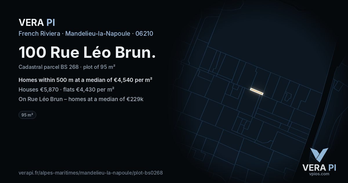 100 Rue Léo Brun, Mandelieu-la-Napoule at night – the plot lit, the parcels around coloured by the prices near them