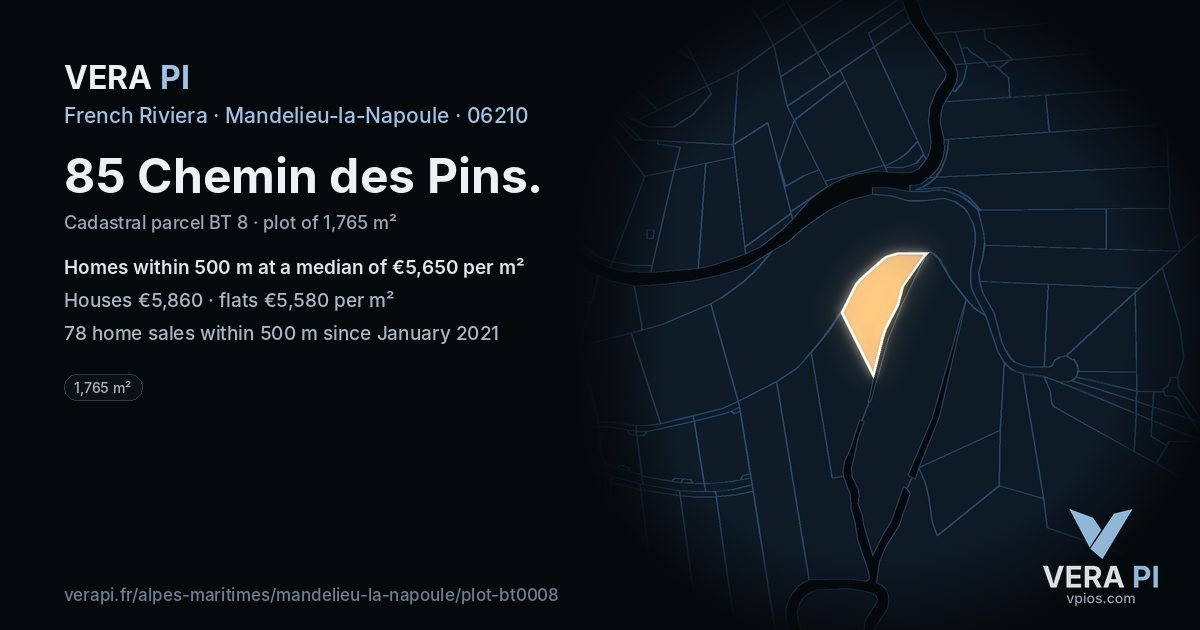 85 Chemin des Pins, Mandelieu-la-Napoule at night – the plot lit, the parcels around coloured by the prices near them