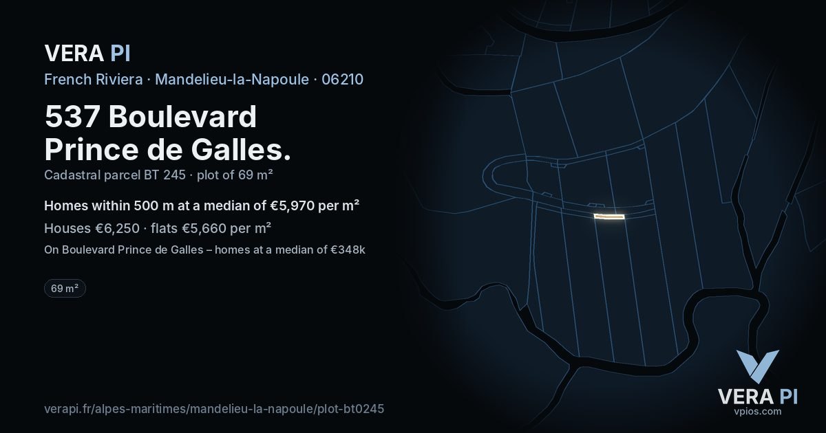 537 Boulevard Prince de Galles, Mandelieu-la-Napoule at night – the plot lit, the parcels around coloured by the prices near them