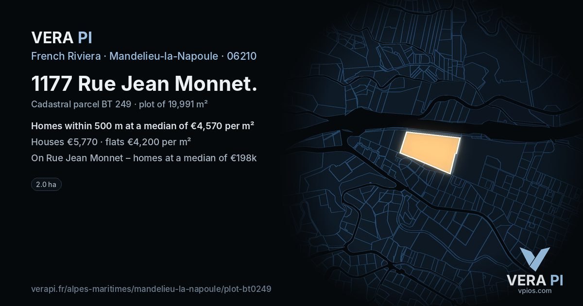 1177 Rue Jean Monnet, Mandelieu-la-Napoule at night – the plot lit, the parcels around coloured by the prices near them