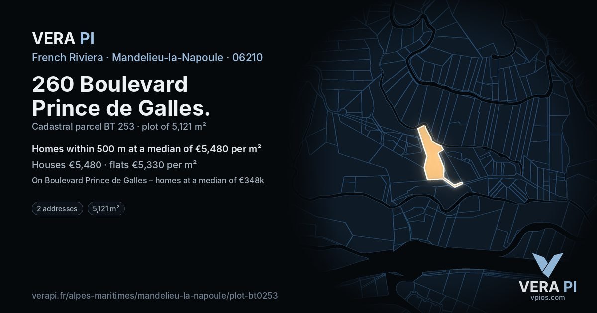 260 Boulevard Prince de Galles, Mandelieu-la-Napoule at night – the plot lit, the parcels around coloured by the prices near them