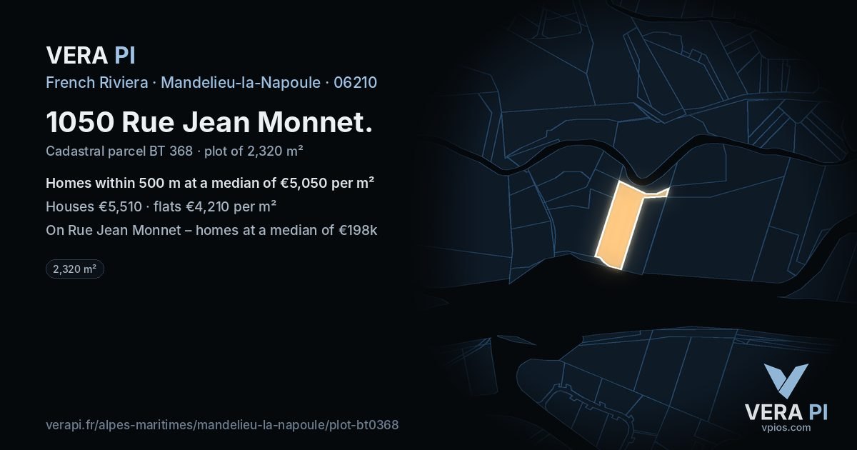 1050 Rue Jean Monnet, Mandelieu-la-Napoule at night – the plot lit, the parcels around coloured by the prices near them