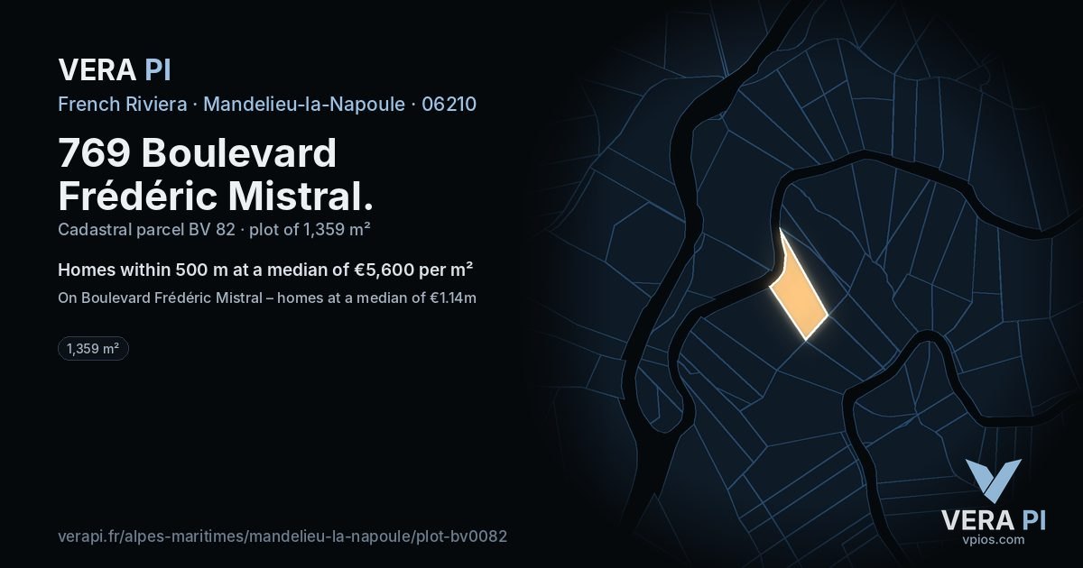 769 Boulevard Frédéric Mistral, Mandelieu-la-Napoule at night – the plot lit, the parcels around coloured by the prices near them