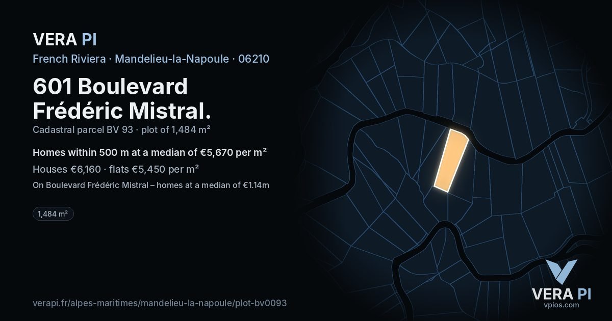 601 Boulevard Frédéric Mistral, Mandelieu-la-Napoule at night – the plot lit, the parcels around coloured by the prices near them
