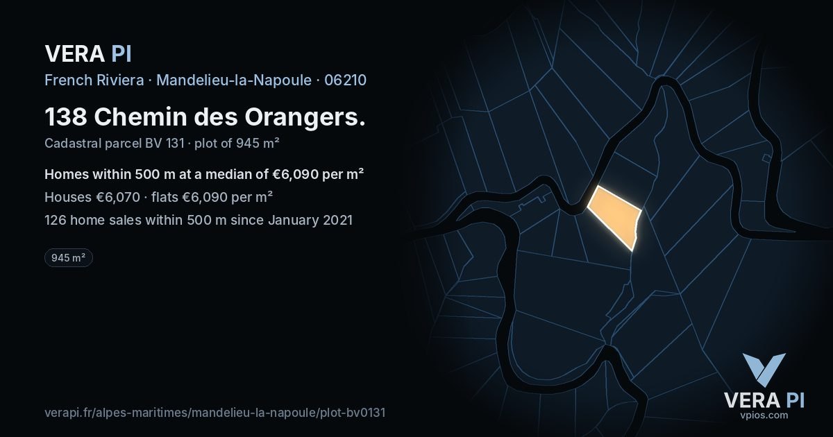138 Chemin des Orangers, Mandelieu-la-Napoule at night – the plot lit, the parcels around coloured by the prices near them
