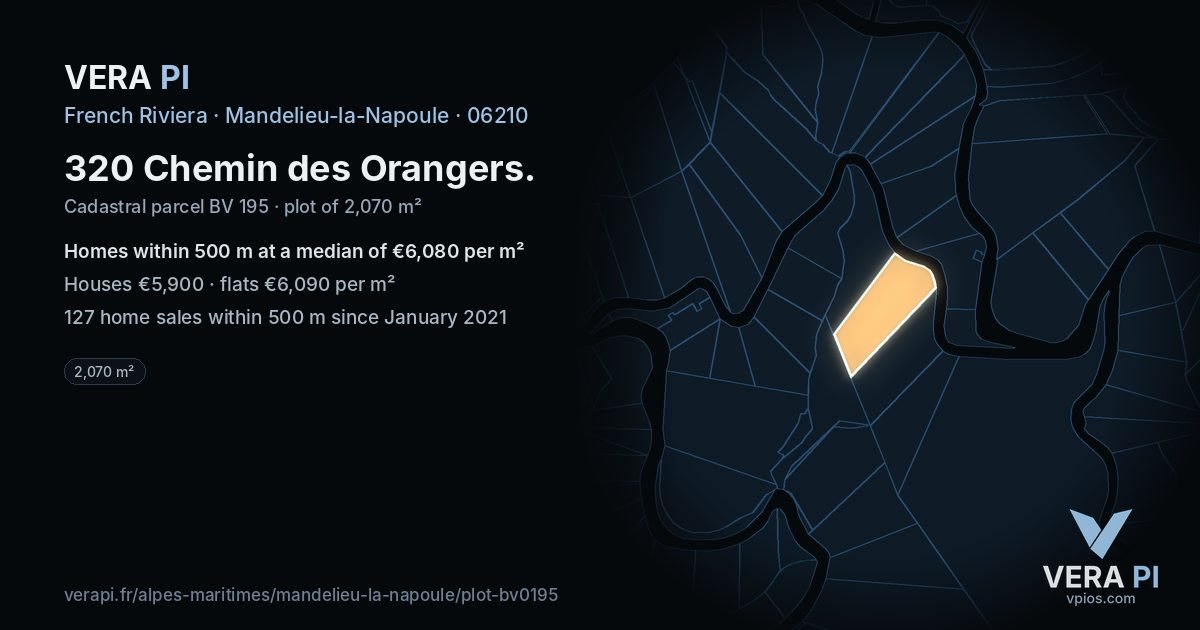 320 Chemin des Orangers, Mandelieu-la-Napoule at night – the plot lit, the parcels around coloured by the prices near them