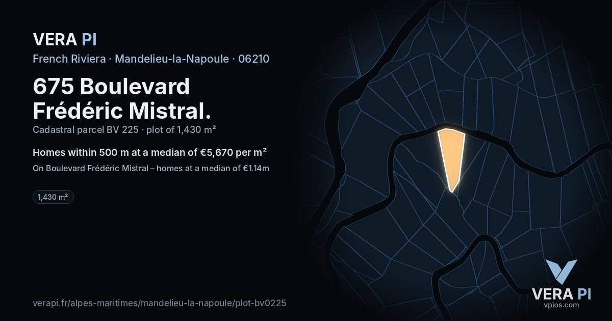 675 Boulevard Frédéric Mistral, Mandelieu-la-Napoule at night – the plot lit, the parcels around coloured by the prices near them