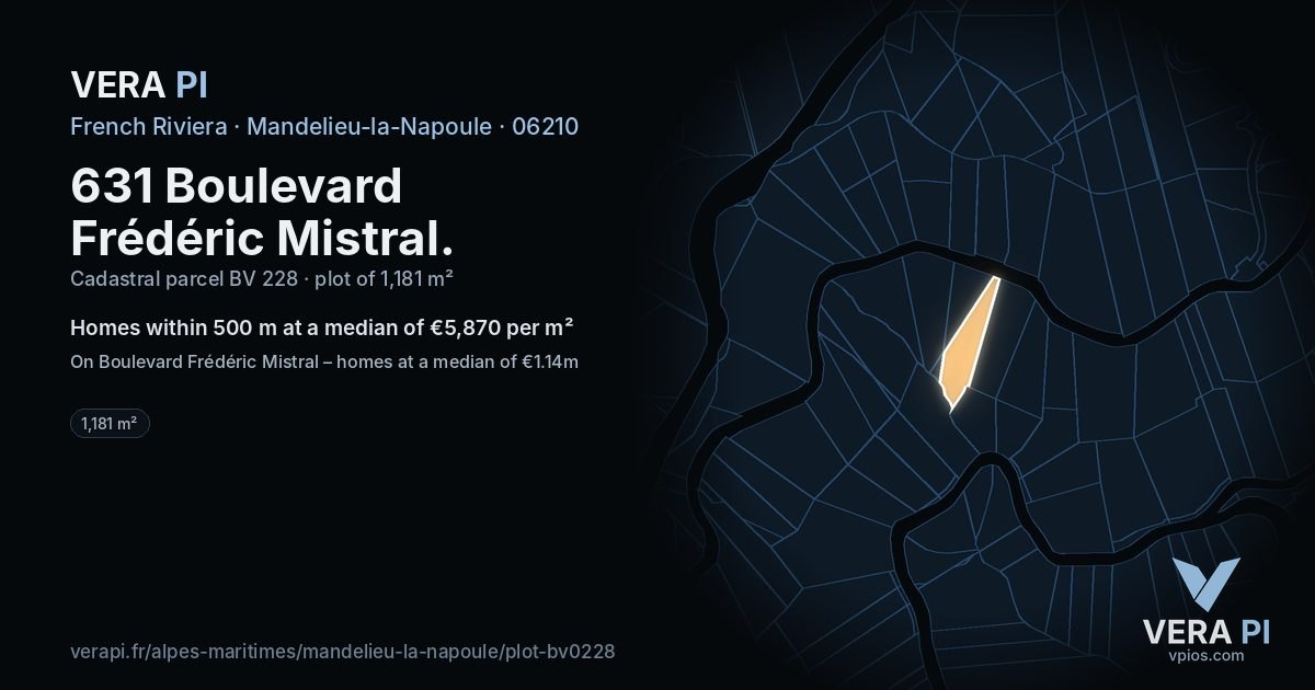 631 Boulevard Frédéric Mistral, Mandelieu-la-Napoule at night – the plot lit, the parcels around coloured by the prices near them