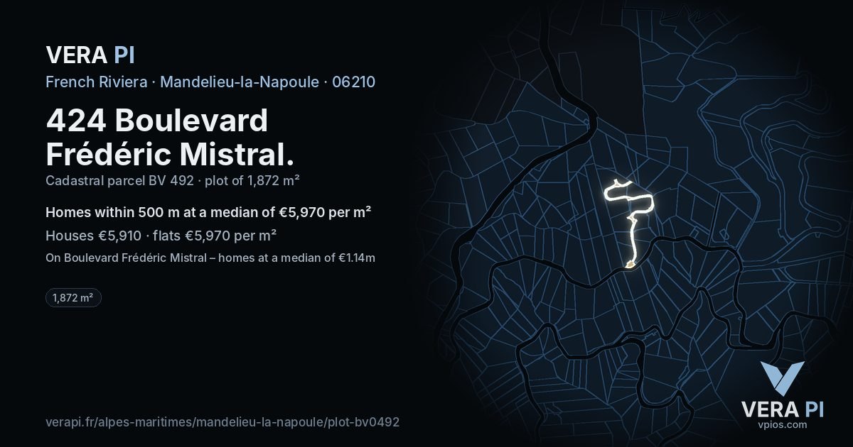 424 Boulevard Frédéric Mistral, Mandelieu-la-Napoule at night – the plot lit, the parcels around coloured by the prices near them