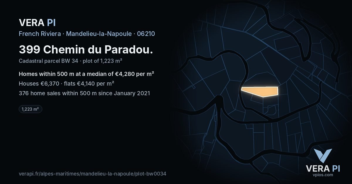 399 Chemin du Paradou, Mandelieu-la-Napoule at night – the plot lit, the parcels around coloured by the prices near them