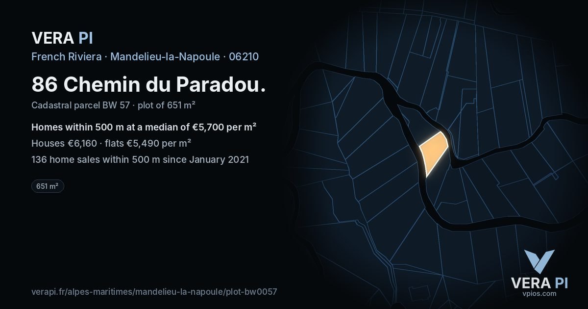 86 Chemin du Paradou, Mandelieu-la-Napoule at night – the plot lit, the parcels around coloured by the prices near them
