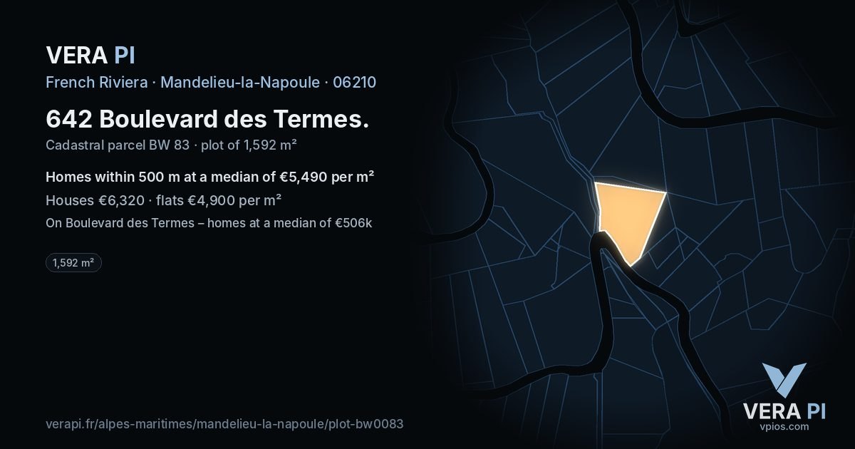 642 Boulevard des Termes, Mandelieu-la-Napoule at night – the plot lit, the parcels around coloured by the prices near them