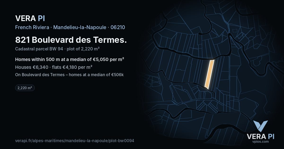 821 Boulevard des Termes, Mandelieu-la-Napoule at night – the plot lit, the parcels around coloured by the prices near them