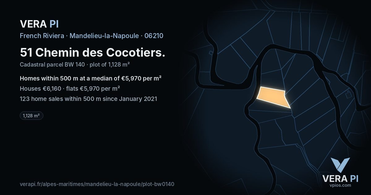 51 Chemin des Cocotiers, Mandelieu-la-Napoule at night – the plot lit, the parcels around coloured by the prices near them