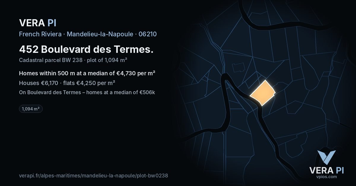 452 Boulevard des Termes, Mandelieu-la-Napoule at night – the plot lit, the parcels around coloured by the prices near them