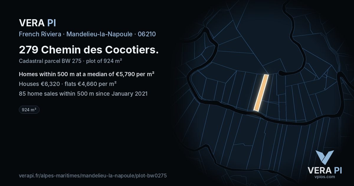 279 Chemin des Cocotiers, Mandelieu-la-Napoule at night – the plot lit, the parcels around coloured by the prices near them