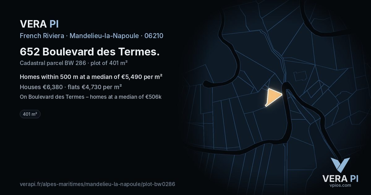 652 Boulevard des Termes, Mandelieu-la-Napoule at night – the plot lit, the parcels around coloured by the prices near them