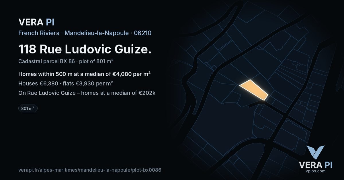 118 Rue Ludovic Guize, Mandelieu-la-Napoule at night – the plot lit, the parcels around coloured by the prices near them