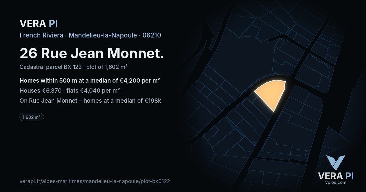 26 Rue Jean Monnet, Mandelieu-la-Napoule at night – the plot lit, the parcels around coloured by the prices near them