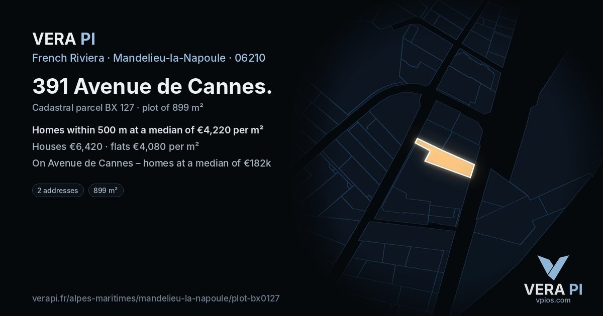391 Avenue de Cannes, Mandelieu-la-Napoule at night – the plot lit, the parcels around coloured by the prices near them