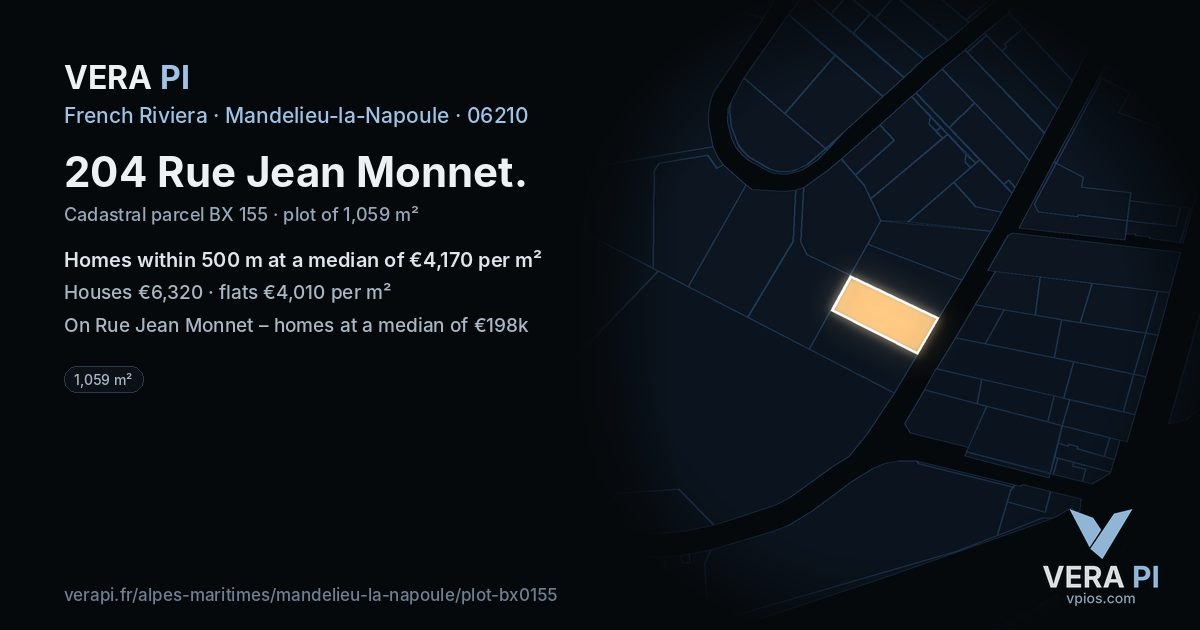 204 Rue Jean Monnet, Mandelieu-la-Napoule at night – the plot lit, the parcels around coloured by the prices near them