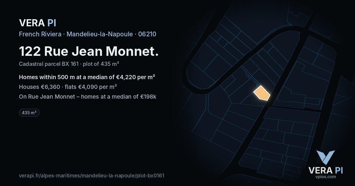 122 Rue Jean Monnet, Mandelieu-la-Napoule at night – the plot lit, the parcels around coloured by the prices near them