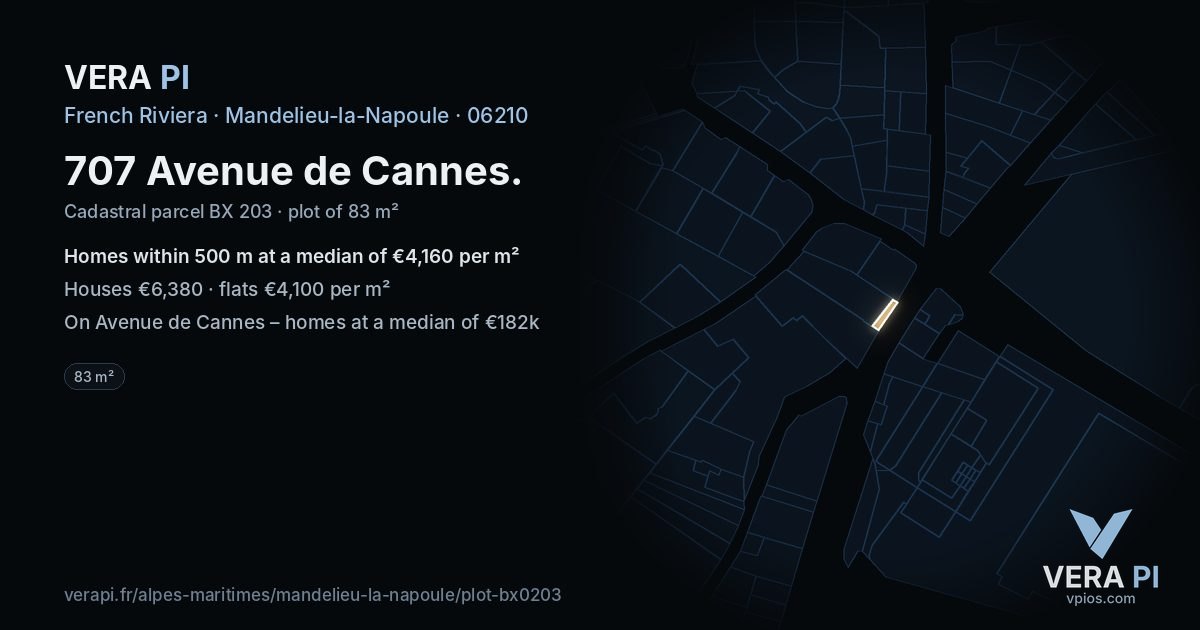 707 Avenue de Cannes, Mandelieu-la-Napoule at night – the plot lit, the parcels around coloured by the prices near them