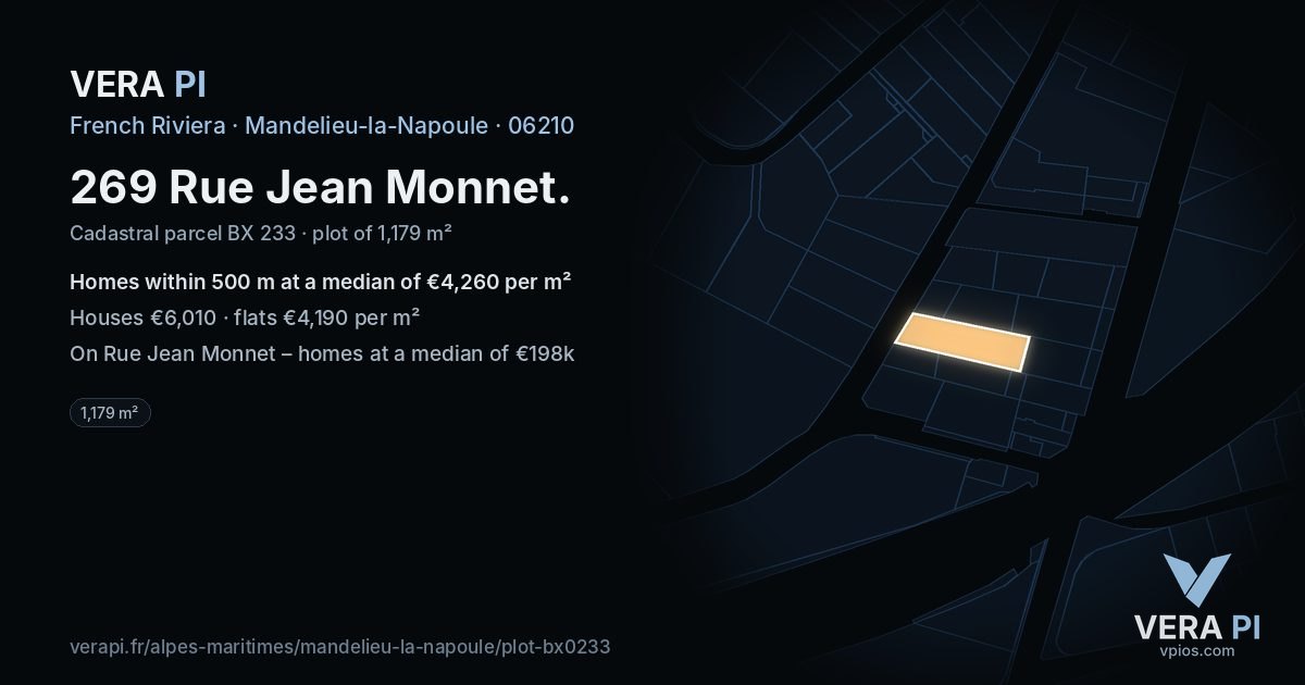 269 Rue Jean Monnet, Mandelieu-la-Napoule at night – the plot lit, the parcels around coloured by the prices near them