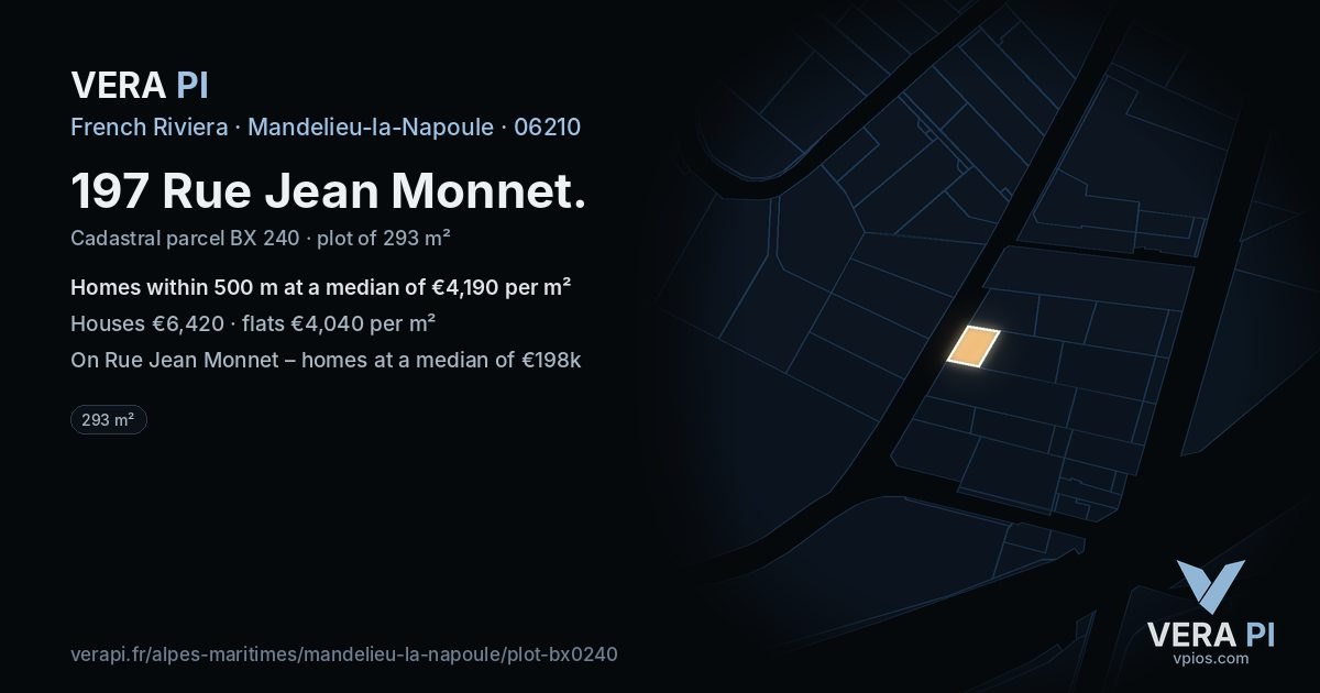 197 Rue Jean Monnet, Mandelieu-la-Napoule at night – the plot lit, the parcels around coloured by the prices near them