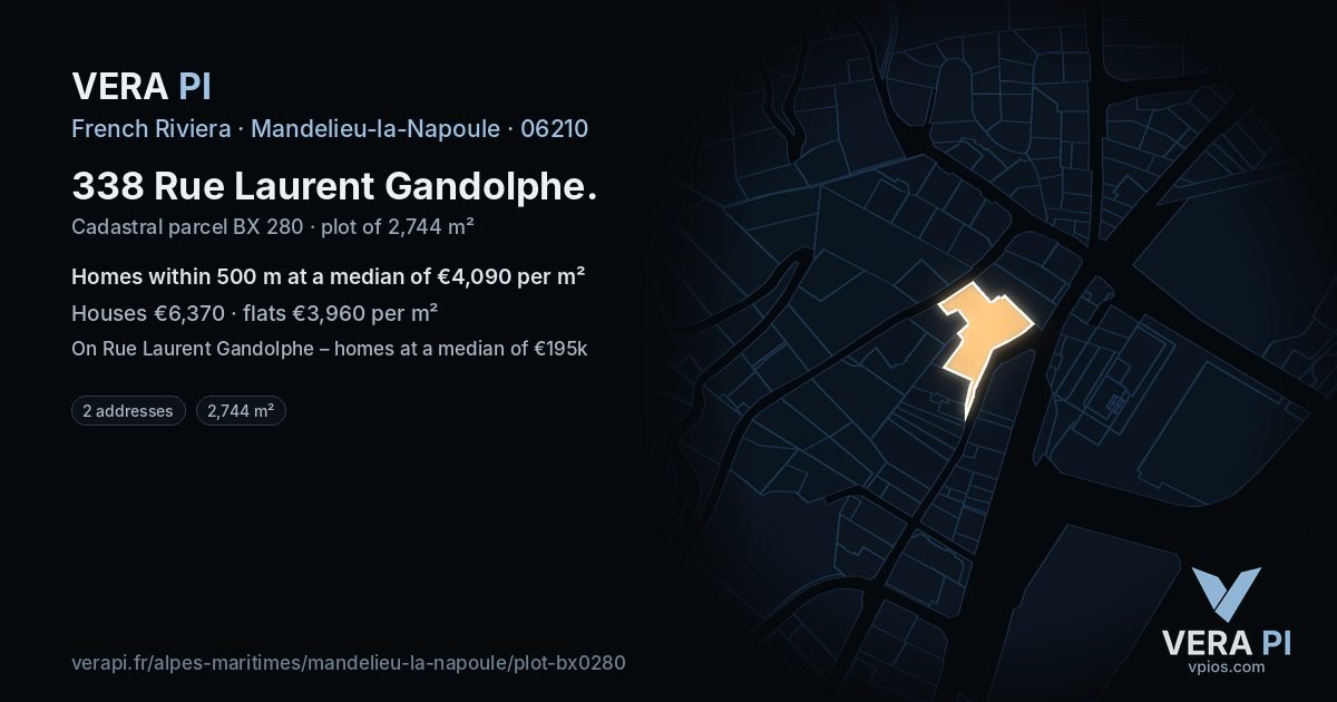 338 Rue Laurent Gandolphe, Mandelieu-la-Napoule at night – the plot lit, the parcels around coloured by the prices near them