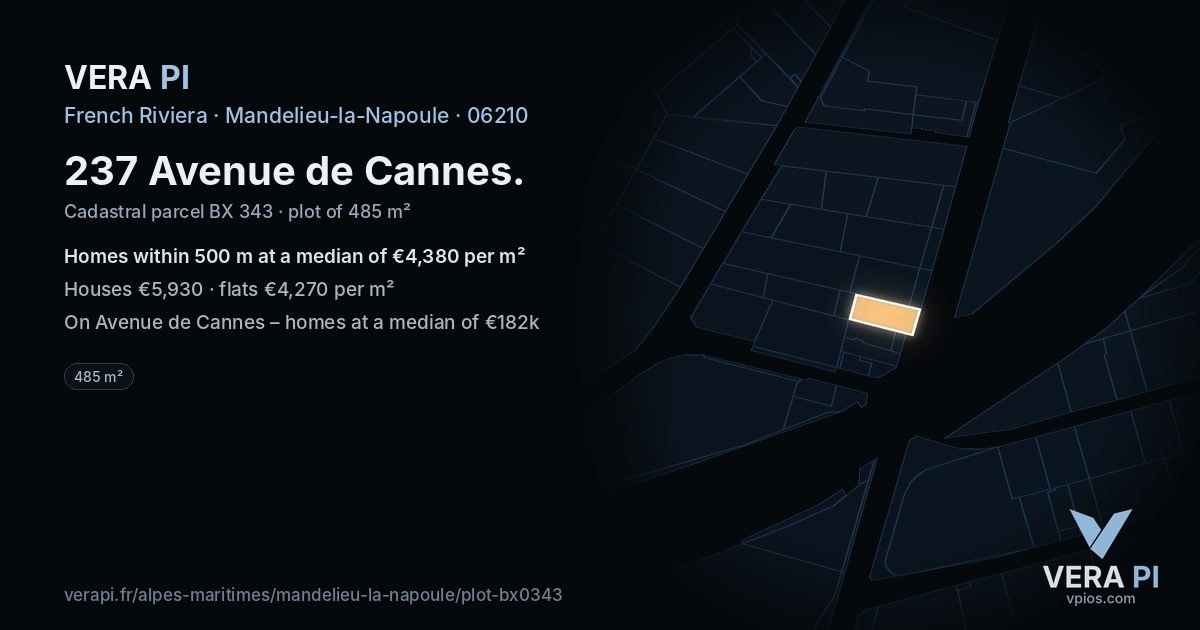 237 Avenue de Cannes, Mandelieu-la-Napoule at night – the plot lit, the parcels around coloured by the prices near them