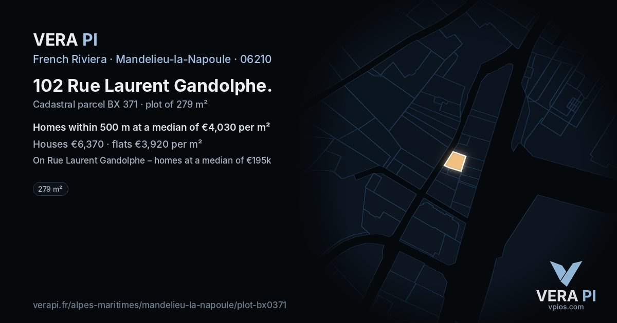 102 Rue Laurent Gandolphe, Mandelieu-la-Napoule at night – the plot lit, the parcels around coloured by the prices near them