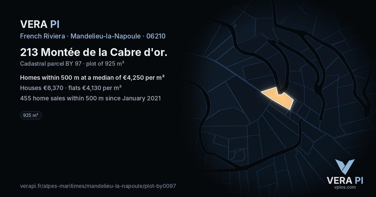 213 Montée de la Cabre d'or, Mandelieu-la-Napoule at night – the plot lit, the parcels around coloured by the prices near them