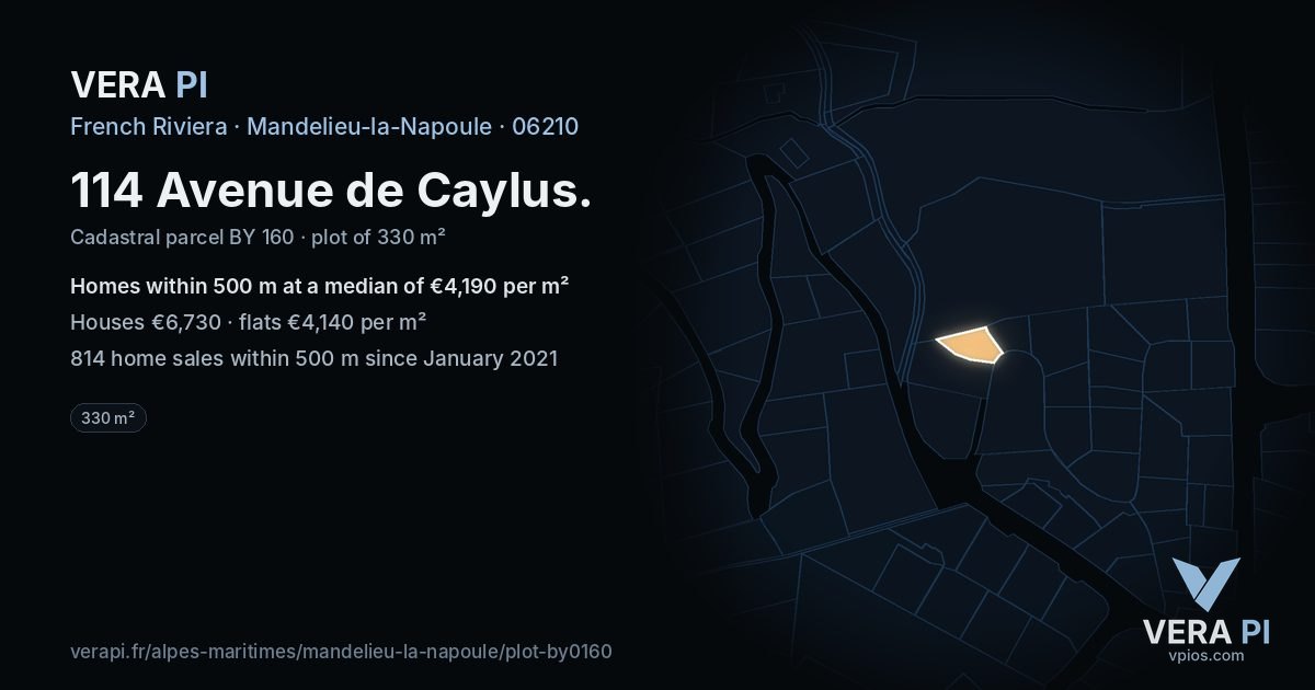 114 Avenue de Caylus, Mandelieu-la-Napoule at night – the plot lit, the parcels around coloured by the prices near them