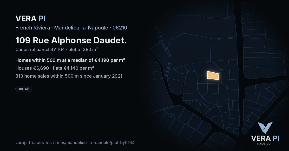 109 Rue Alphonse Daudet, Mandelieu-la-Napoule at night – the plot lit, the parcels around coloured by the prices near them