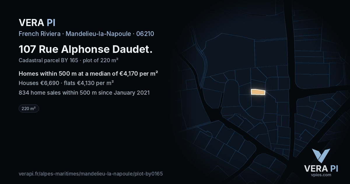 107 Rue Alphonse Daudet, Mandelieu-la-Napoule at night – the plot lit, the parcels around coloured by the prices near them