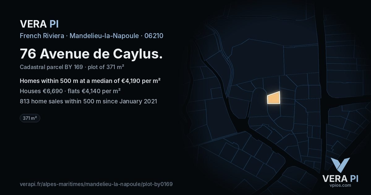 76 Avenue de Caylus, Mandelieu-la-Napoule at night – the plot lit, the parcels around coloured by the prices near them