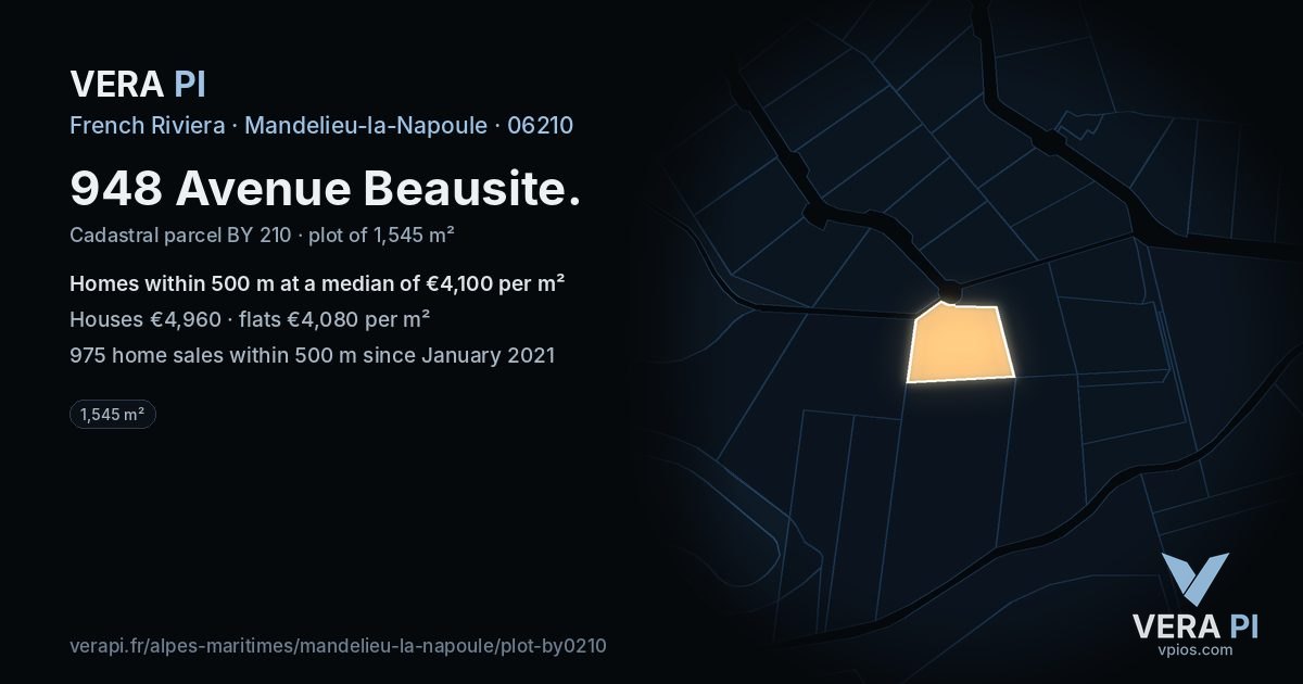948 Avenue Beausite, Mandelieu-la-Napoule at night – the plot lit, the parcels around coloured by the prices near them