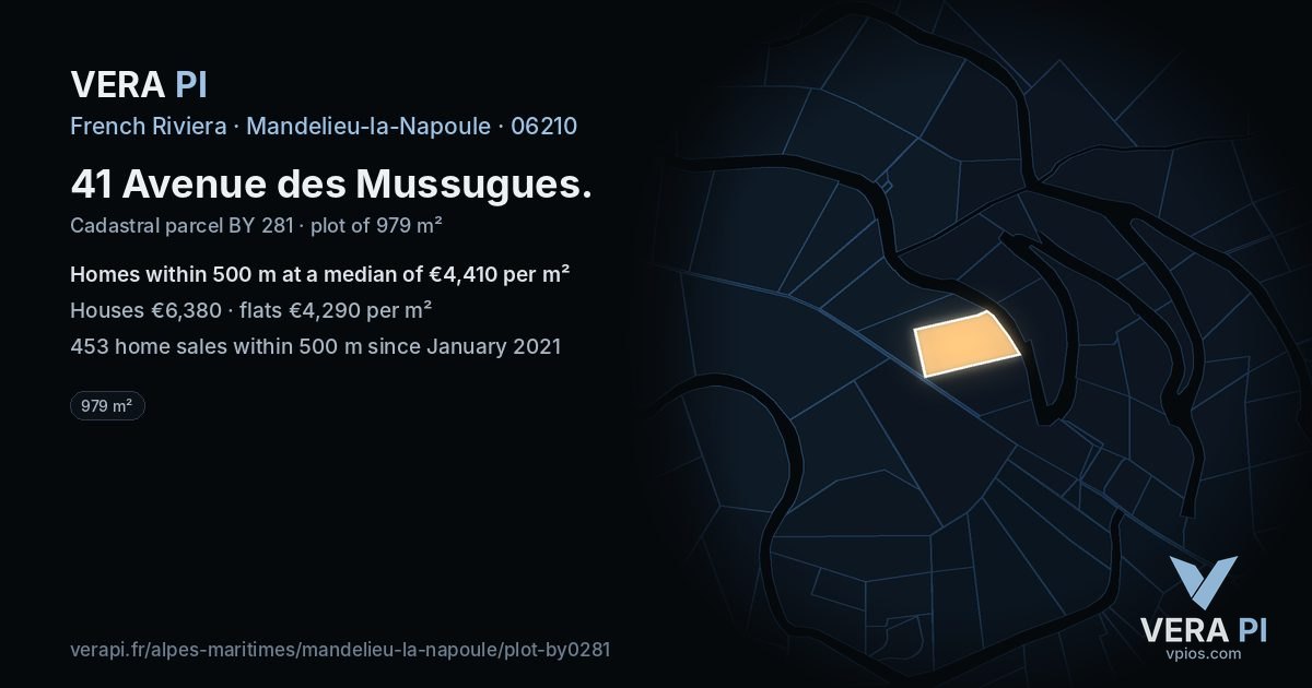 41 Avenue des Mussugues, Mandelieu-la-Napoule at night – the plot lit, the parcels around coloured by the prices near them