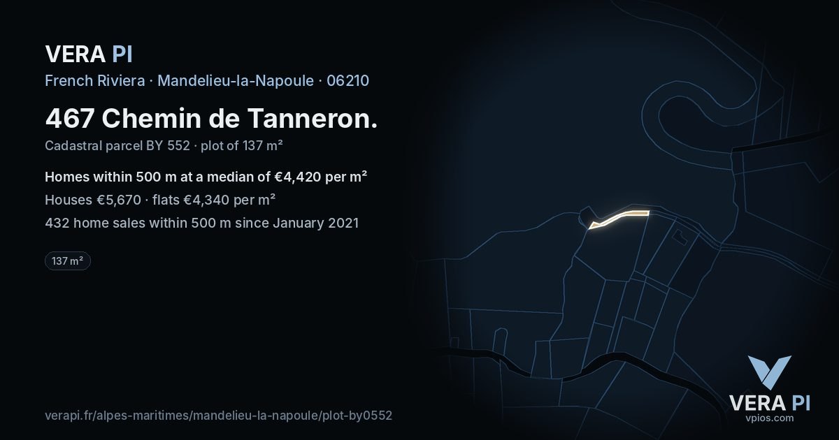 467 Chemin de Tanneron, Mandelieu-la-Napoule at night – the plot lit, the parcels around coloured by the prices near them