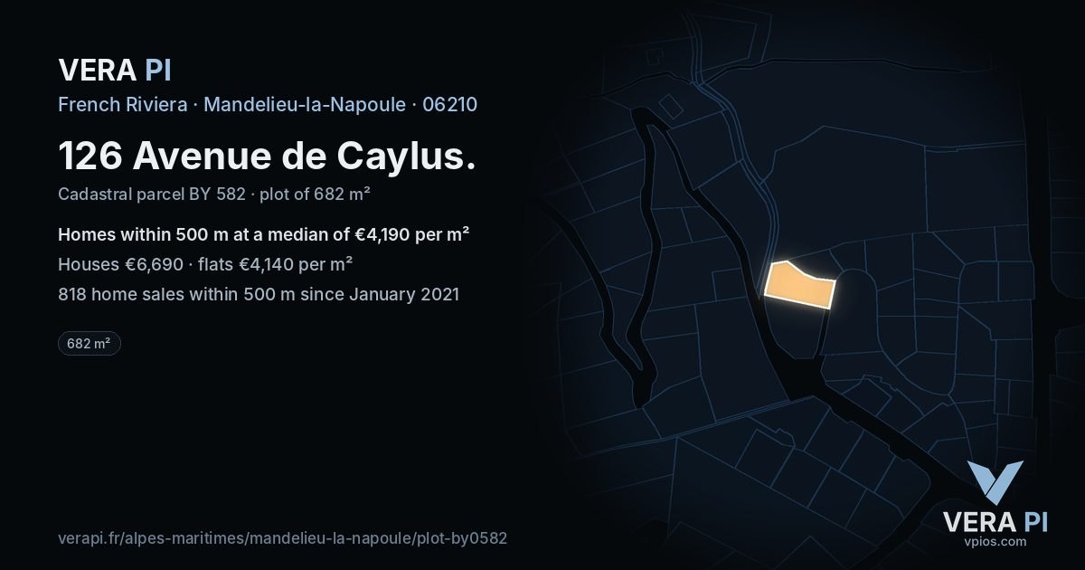 126 Avenue de Caylus, Mandelieu-la-Napoule at night – the plot lit, the parcels around coloured by the prices near them