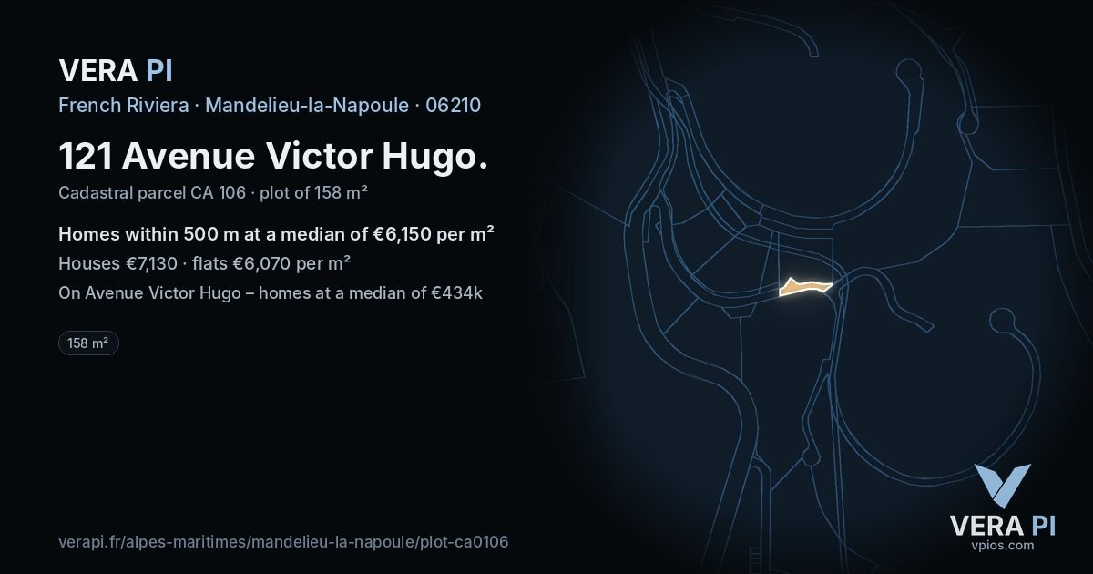 121 Avenue Victor Hugo, Mandelieu-la-Napoule at night – the plot lit, the parcels around coloured by the prices near them