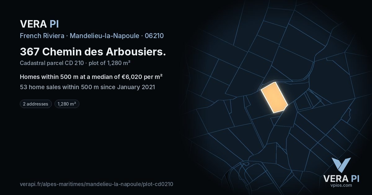 367 Chemin des Arbousiers, Mandelieu-la-Napoule at night – the plot lit, the parcels around coloured by the prices near them